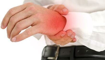 dhimbje në kyçin e kyçit me artrit dhe artrozë