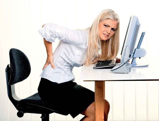 vajza ka dhimbje shpine